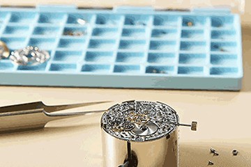 温州欧米茄手表起雾维修