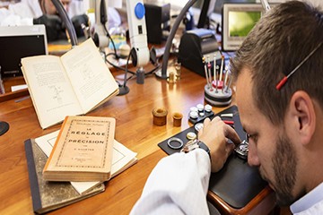 我的温州欧米茄为什么一宿不带它就停了